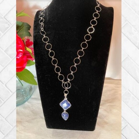Handcrafted Contemporary Royal Blue Sodalite Necklace in Silver-Tone - Picture 1 of 8